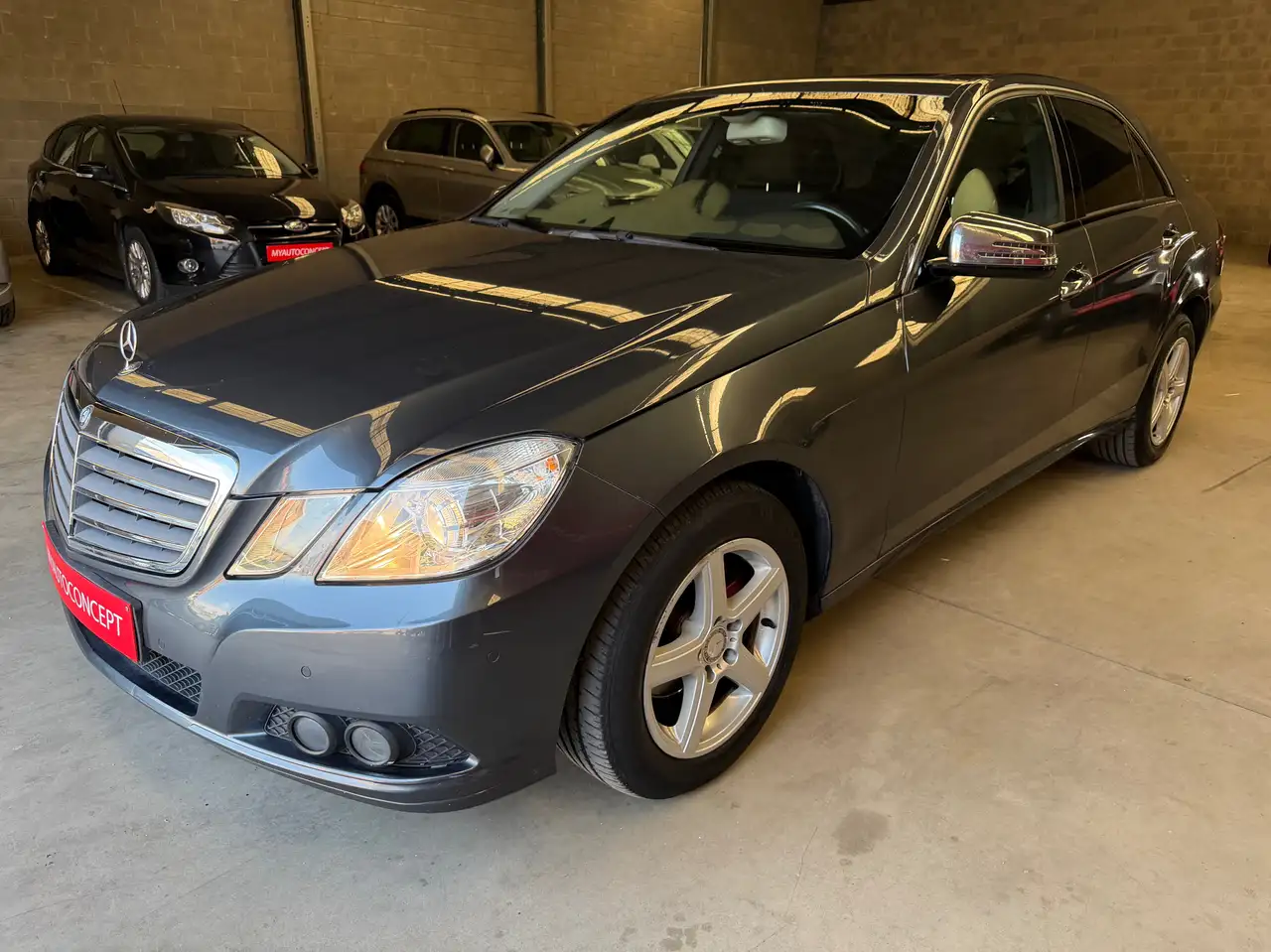 Mercedes-Benz E 200